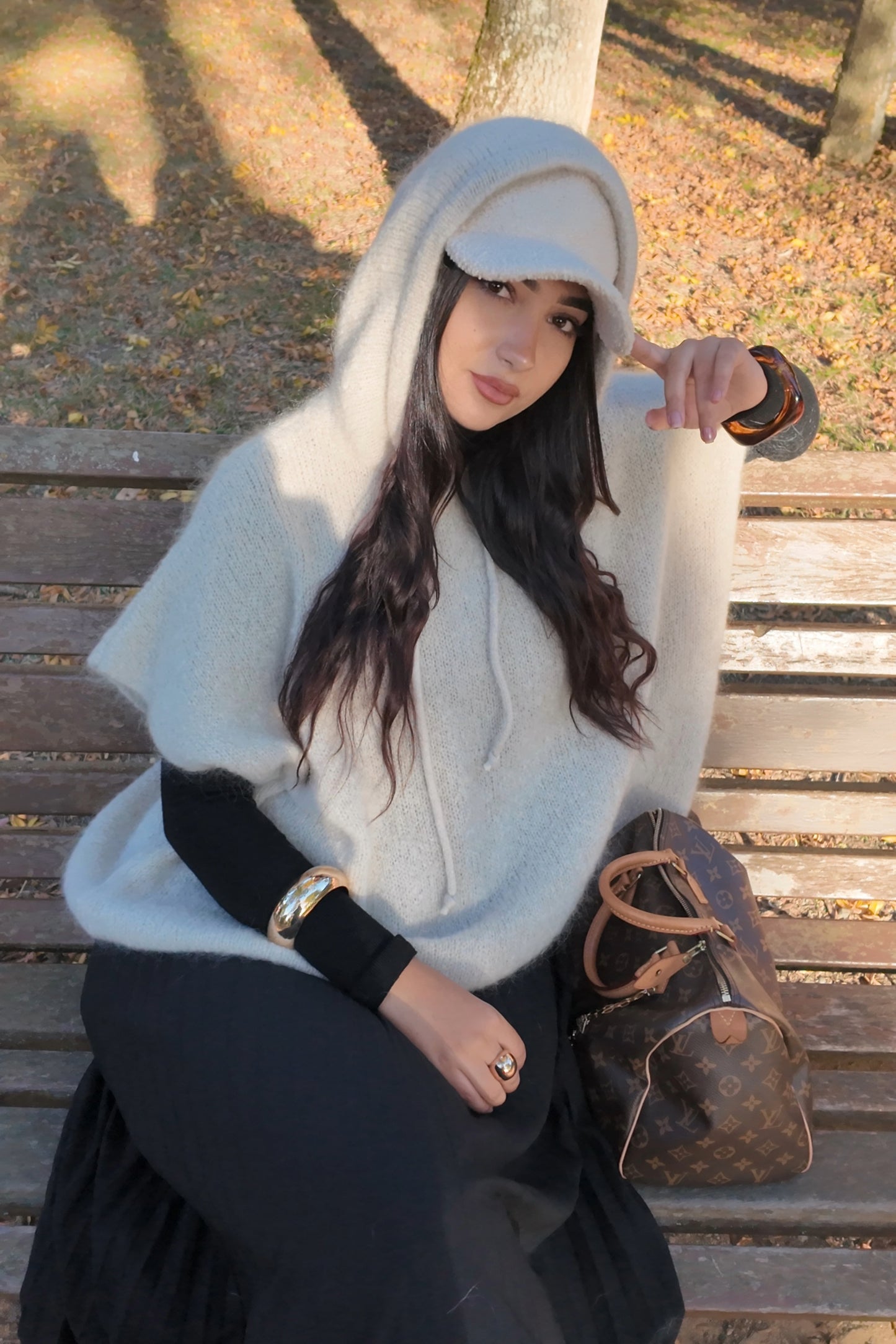 Pull sans manches à capuche mohair beige